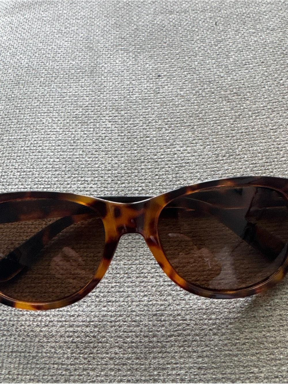 Foster Grant sunglasses - Picture 2 of 4
